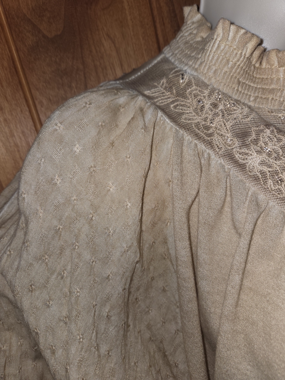 gimmicks‎ by BKE Cream Ruffled Boho Peasant Blouse - Picture 7 of 13